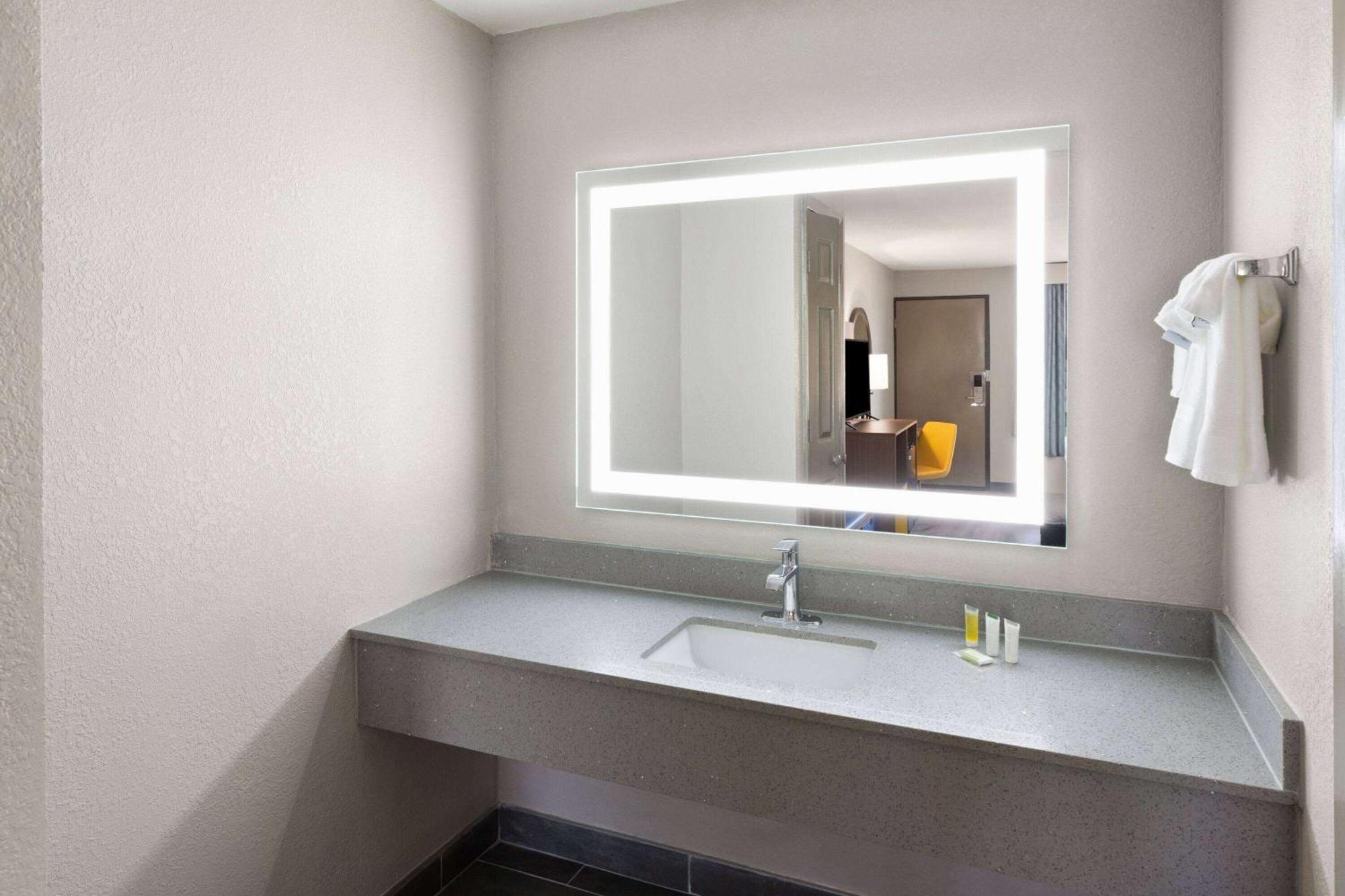 Days Inn & Suites By Wyndham Vicksburg Dış mekan fotoğraf