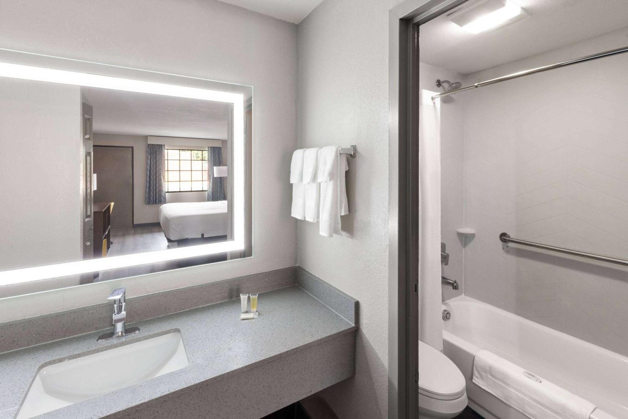 Days Inn & Suites By Wyndham Vicksburg Dış mekan fotoğraf